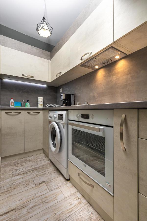 Modernly-Designed 1Bd Apartment With A Nice Terrace Płowdiw Zewnętrze zdjęcie