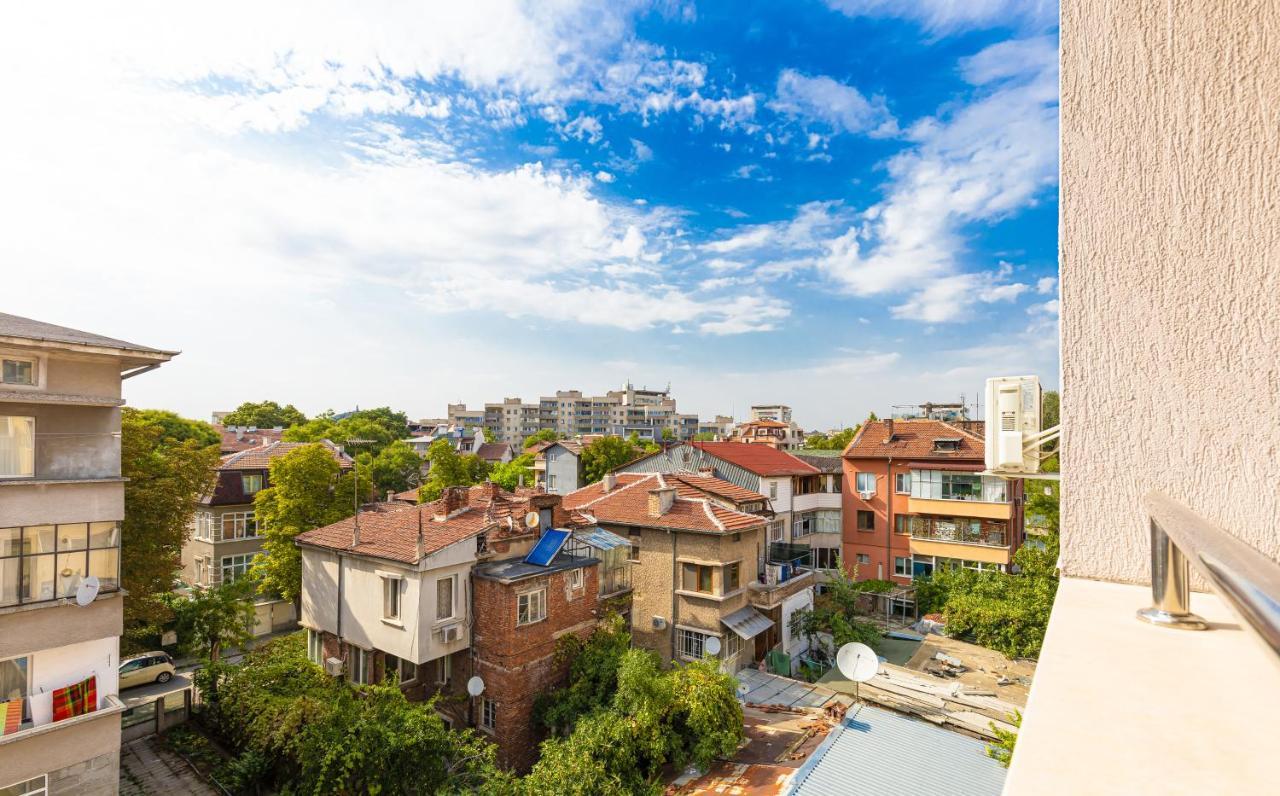 Modernly-Designed 1Bd Apartment With A Nice Terrace Płowdiw Zewnętrze zdjęcie